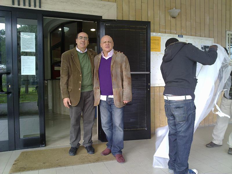 Nappa (4).JPG - PEPPE LANZETTA CON ANTONIO CASALE ALL'INGRESSO DEL CENTRO FERNANDES